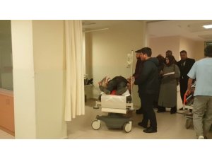 Kırmızı ışıkta bekleyen elektrikli bisiklete motosiklet çarpıp kaçtı
