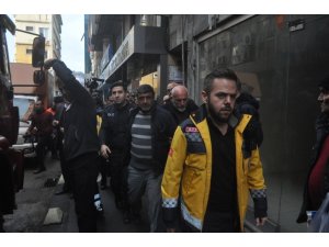 Borçları bulunan kişi 7 katlı binaya çıktı