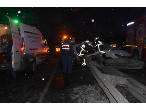 Tekirdağ’da otomobil bariyere saplandı: 1 ölü, 1 yaralı