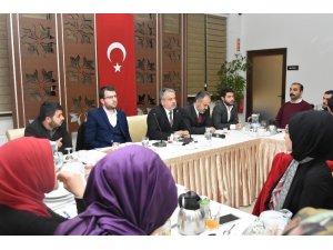 AK gençler seçimlere hazır