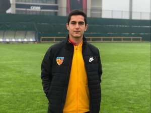 Kayserispor Abdullah’ı profesyonel yaptı