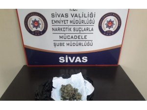 Sivas’ta narkotik sokak operasyonları