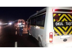 Jandarmadan okul önü asayiş uygulaması