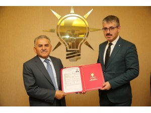 Memduh Büyükkılıç, resmen adaylık başvurusunda bulundu