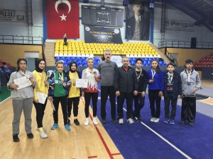Meram Belediyespor 19 madalyayla döndü