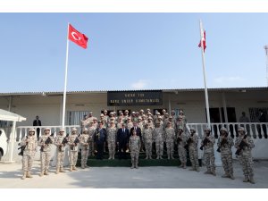 Bakan Akar'dan Katar'daki Mehmetçiğe ziyaret