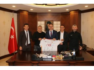 Eski gol kralı Mustafa Kacabey Hakkari’de