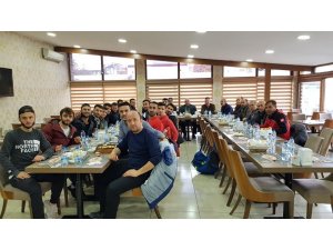 Başkan Ercan Şimşek futbolcularla yemekte buluştu
