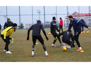 E. Yeni Malatyaspor, Bursaspor maçına İstanbul’da hazırlanıyor