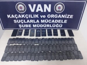 Van’da cep telefonu kaçakçılığı