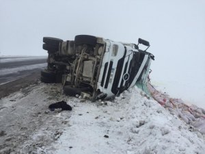 Sarıkamış’ta 2 ayrı trafik kazası: 4 yaralı