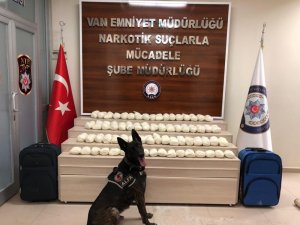 Van’da 2 valiz içerisinde 55 kilo eroin ele geçirildi