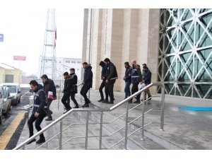 Kars’ta 207 bin TL’lik malzeme çalan hırsızlar yakalandı