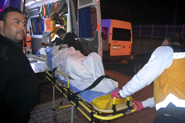 Sobadan zehirlenen Afgan çoban tedavi altında