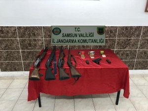 Salıpazarı’nda ruhsatsız tabanca ve tüfek ele geçirildi