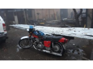 Hırsızlık yapamadan yakalandılar