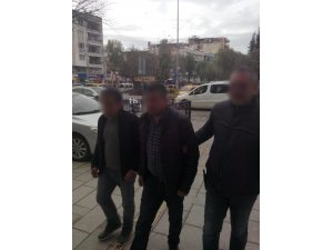 Kuşadası’nda 13 kaçak göçmen yakalandı, 2 insan taciri tutuklandı