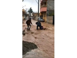 Sele kapılan kız öğrencinin kurtarılma anı kamerada