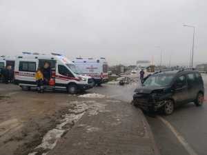 Çanakkale’de trafik kazası: 3 yaralı