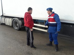 Jandarmadan 93 ağır taşıt sürücüsüne ceza