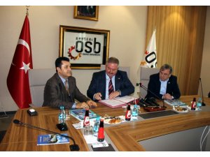 25 milyon TL’lik Kayseri Uluslararası Fuar ve Kongre Merkezi’nin 2. holünün imzası atıldı