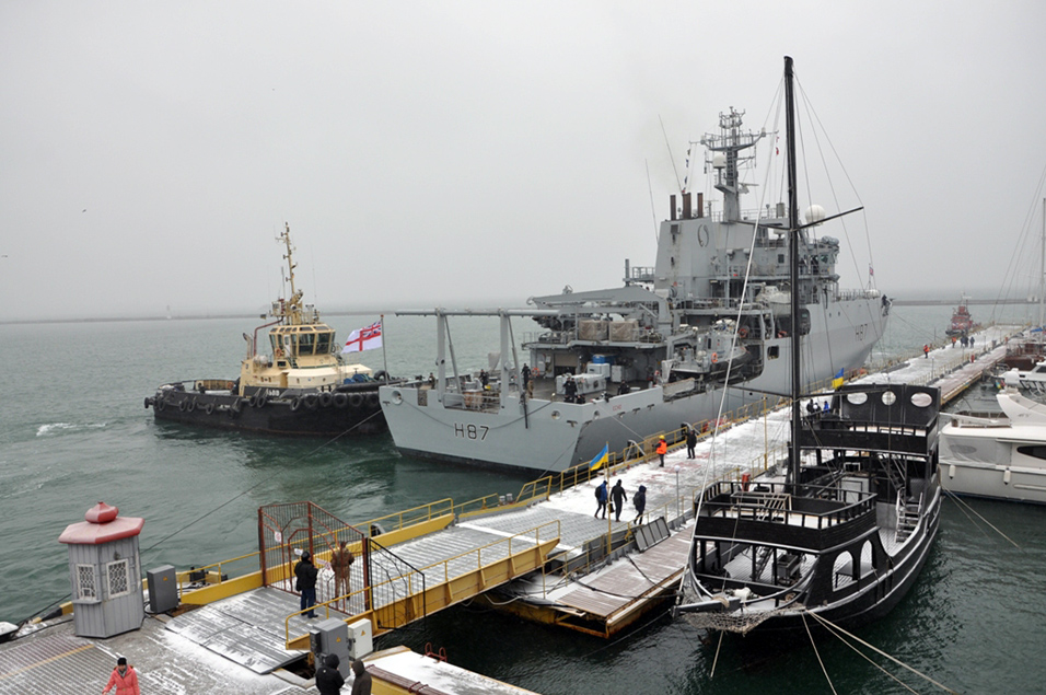 İngiltere Karadeniz'e savaş gemisi gönderdi