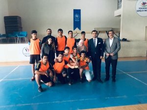 Yüksekova’da voleybol turnuvası