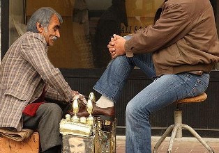 Ayakkabı boyacısı, kapalı mekan istiyor