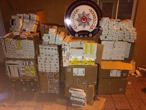 Kamyonda kaçak sigara yakalandı, sürücü tutuklandı