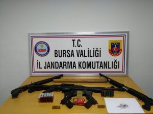 Jandarma alkollü mekanlara baskın yaptı