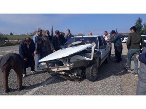 İki otomobil çarpıştı: 2 Yaralı