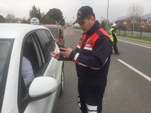Edremit’te polis ve jandarma kara yolunda kuş uçurtmuyor