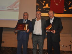 İMO Konya Şubesi üyelerini onurlandırdı