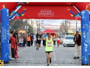 Gaziantep Kurtuluş koşusunda 6 ülke, 54 ilden 64 bin kişi koştu