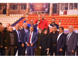 9. Uluslararası Hüseyin Akbaş Güreş Turnuvası’nda Türkiye Şampiyon