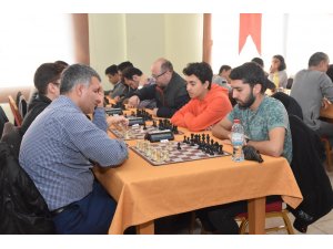 Tarsus’ta satranç ve briç turnuvaları