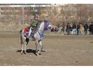 Bayburt’ta cirit sporu yaşatılıyor