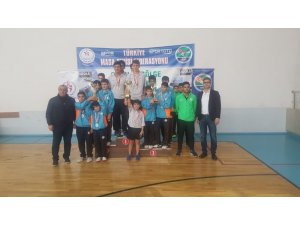 Kocasinan’ın masa tenisi takımları turnuvaya damga vurdu