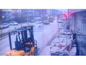 Yolda sürüklenen köpek tedavi edildi