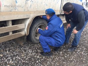 Jandarma’dan “kış lastiği” denetimi