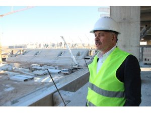 UEFA standartlarındaki stadyumun yüzde 50’si tamamlandı