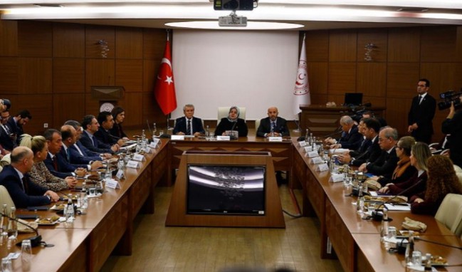 Asgari ücret için açıklama bekleniyor!