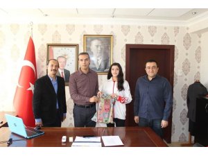 Başarılı sporcu ödüllendirildi