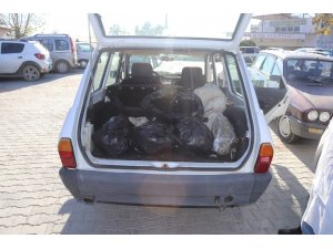 Polisten kaçan otomobilden 4 kilo uyuşturucu çıktı
