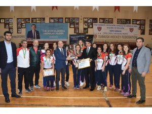 Türkiye Süper Ligi Kadın Hokey şampiyonu Gaziantep Polisgücü Spor