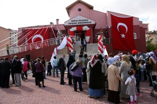 Konya’da tefrişatı yapılan Ayşah anaokulu açıldı