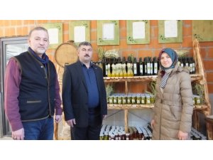 Burhaniye’de organik ürünler yoğun ilgi gördü