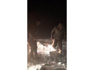 Mahsur kalan 5 kişiyi jandarma kurtardı