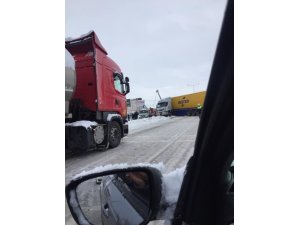 Afyonkarahisar-Kütahya karayolu trafiğe kapandı