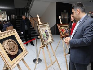 Üç boyutlu tablolarla aile bütçesine katkı sağlıyorlar